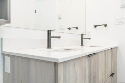 102-3564 A Ryder Hesjedal Way, Colwood, BC - Indoor Photo Showing Bathroom