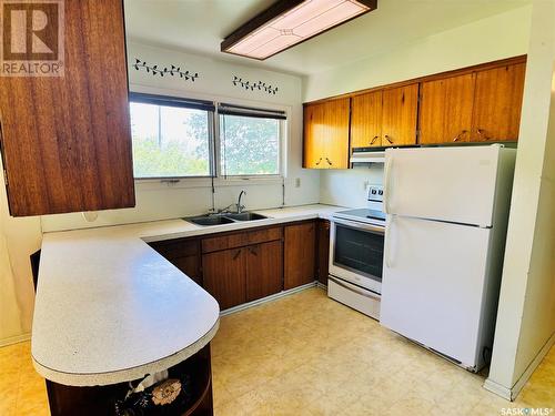 111 Stephens Street, Gainsborough, SK - Indoor Photo Showing Kitchen With Double Sink