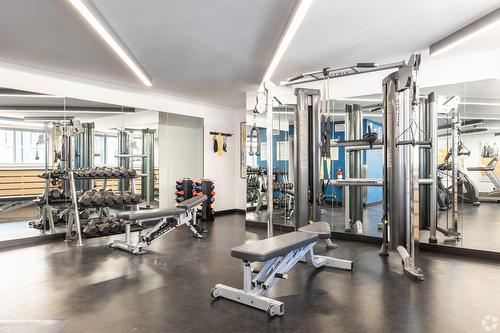 Exercise room - 705-1420 Rue Crescent, Montréal (Ville-Marie), QC - Indoor Photo Showing Gym Room