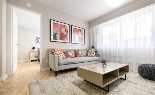 Living room - 1407-1420 Rue Crescent, Montréal (Ville-Marie), QC - Indoor Photo Showing Living Room