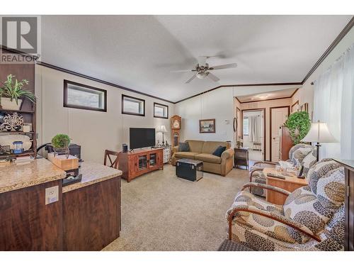 50 208 8Th Street, 100 Mile House, BC - Indoor