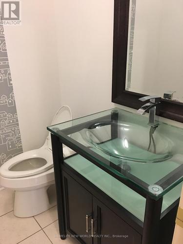 21 Aikenhead Avenue, Richmond Hill, ON - Indoor Photo Showing Bathroom