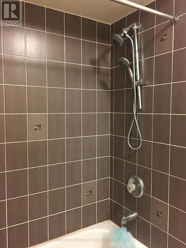 21 Aikenhead Avenue, Richmond Hill, ON - Indoor With Storage