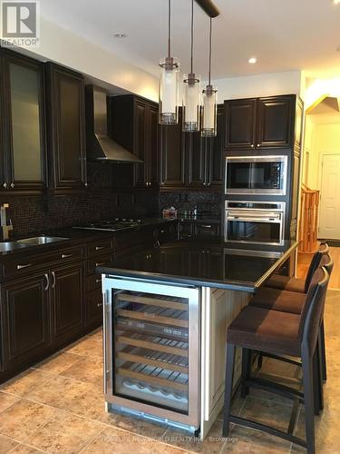 21 Aikenhead Avenue, Richmond Hill, ON - Indoor Photo Showing Kitchen With Upgraded Kitchen