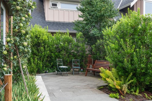 301-2319 Brethour Ave, Sidney, BC - Outdoor