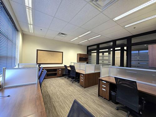 Bureau - 4629 Rue Louis-B.-Mayer, Laval (Chomedey), QC 