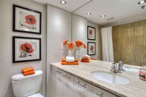 Bathroom - 1805-1420 Rue Crescent, Montréal (Ville-Marie), QC - Indoor Photo Showing Bathroom