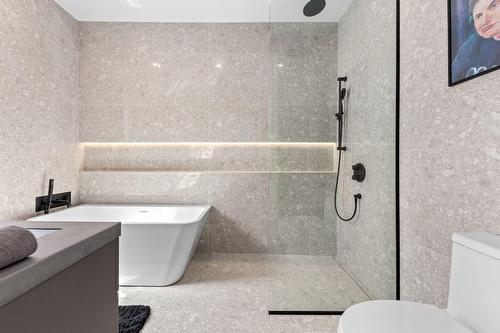 Ensuite bathroom - 3910 Rue Bannantyne, Montréal (Verdun/Île-Des-Soeurs), QC - Indoor Photo Showing Bathroom