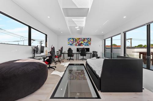 Mezzanine - 3910 Rue Bannantyne, Montréal (Verdun/Île-Des-Soeurs), QC - Indoor