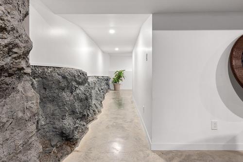 Passageway - 3910 Rue Bannantyne, Montréal (Verdun/Île-Des-Soeurs), QC - Indoor Photo Showing Other Room