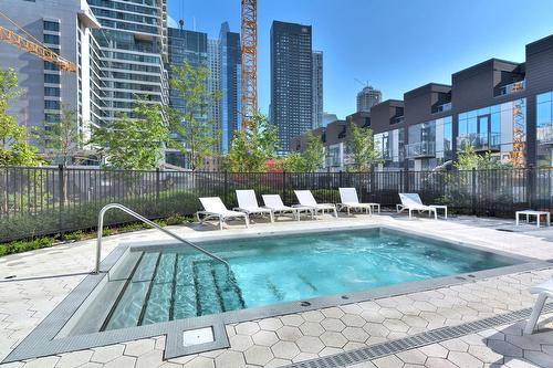 Piscine - 3301-1450 Boul. René-Lévesque O., Montréal (Ville-Marie), QC - Outdoor With In Ground Pool