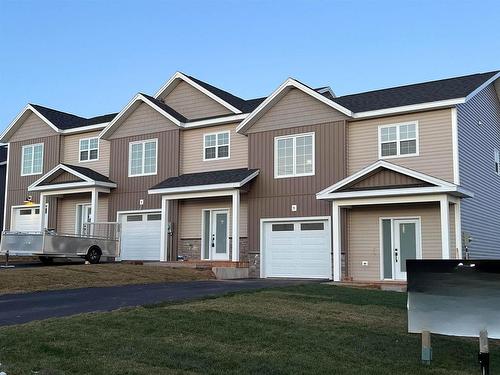 9 Anne Avenue  Charlottetown, PE C1C 0X1