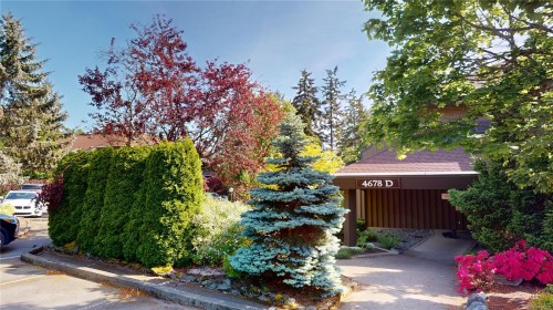 499D-4678 Elk Lake Dr, Saanich, BC - Outdoor