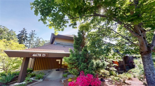 499D-4678 Elk Lake Dr, Saanich, BC - Outdoor