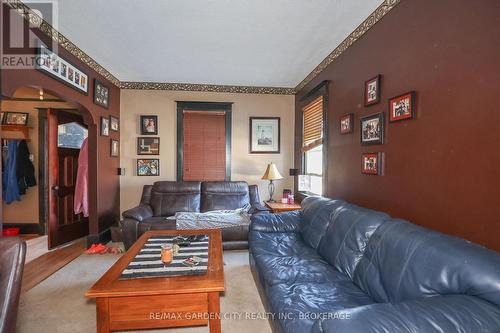 244 Niagara Street, St. Catharines (Facer), ON - Indoor Photo Showing Living Room