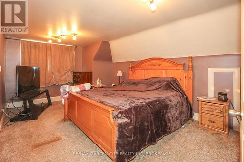 244 Niagara Street, St. Catharines (Facer), ON - Indoor Photo Showing Bedroom