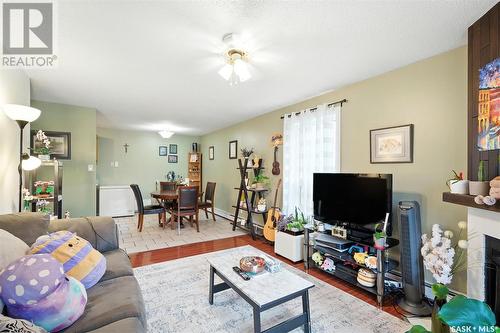 1237 425 115Th Street E, Saskatoon, SK - Indoor Photo Showing Living Room