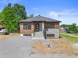 415 Rue Denis  Acton Vale, QC J0H 1A0