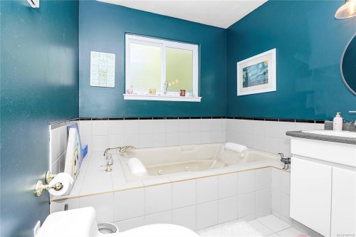 7-4604 Hammond Bay Rd, Nanaimo, BC 