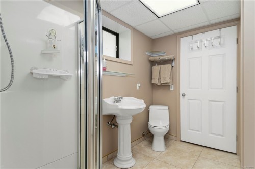 561 & 565 Island Hwy, Campbell River, BC 