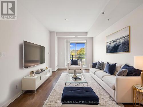 204 - 34 PLAINS ROAD E  Burlington, ON L7T 0B9