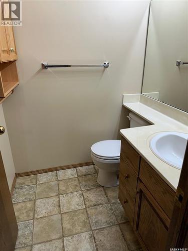 101 1214 3Rd Street, Estevan, SK - Indoor Photo Showing Bathroom