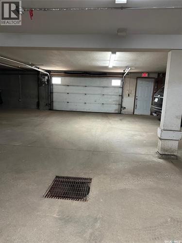 101 1214 3Rd Street, Estevan, SK - Indoor Photo Showing Garage