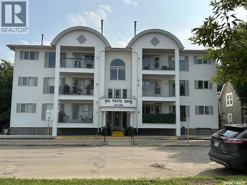 101 1214 3Rd Street, Estevan, SK - Outdoor With Balcony With Facade