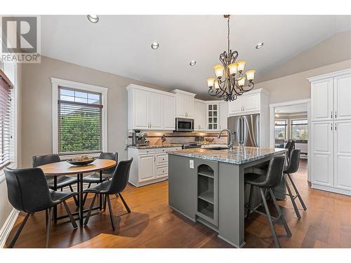 3079 Thacker Drive, West Kelowna, BC - Indoor Photo Showing Dining Room