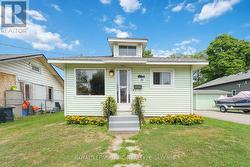 16 CAMBRIDGE ROAD E  Fort Erie (Crystal Beach), ON L0S 1B0