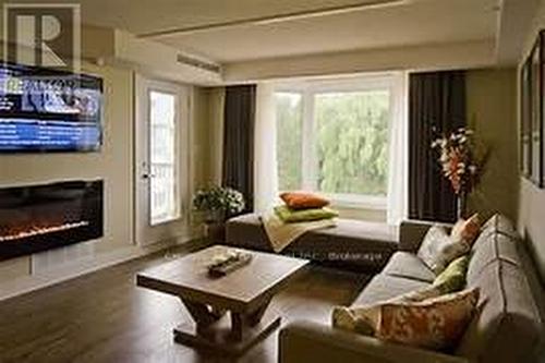 3210-3212 - 9 Harbour Street E, Collingwood, ON 