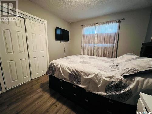 621 Central Avenue S, Swift Current, SK - Indoor Photo Showing Bedroom