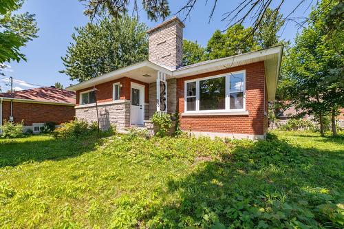 98 Rue Marie-Victorin  Saint-Jérôme, QC J7Y 2G6