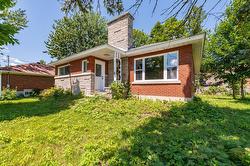 98 Rue Marie-Victorin  Saint-Jérôme, QC J7Y 2G6