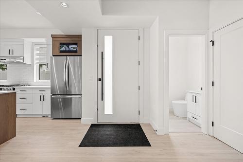 3-840 Grenfell Avenue, Kelowna, BC - Indoor Photo Showing Other Room