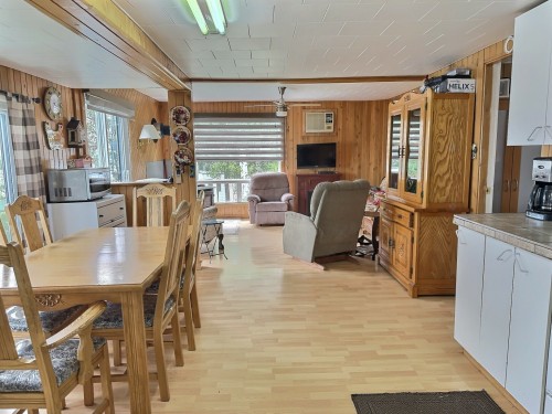 Cuisine - 845 Ch. De La Pointe, Guérin, QC - Indoor Photo Showing Dining Room
