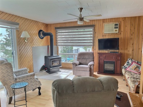 Salon - 845 Ch. De La Pointe, Guérin, QC - Indoor Photo Showing Living Room With Fireplace