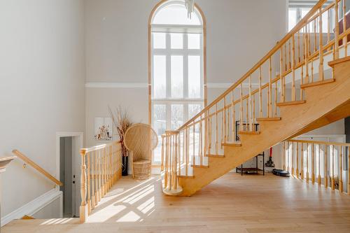 Escalier - 363 Av. Mathieu, Donnacona, QC - Indoor Photo Showing Other Room