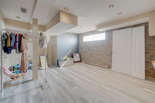 Salle familiale - 363 Av. Mathieu, Donnacona, QC - Indoor