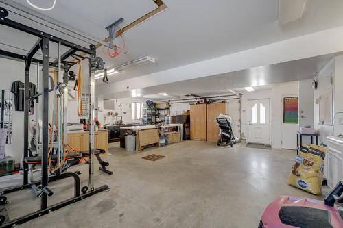 Garage - 363 Av. Mathieu, Donnacona, QC - Indoor Photo Showing Gym Room