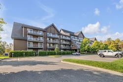 401-201 Rue du Val-des-Neiges  Beaupré, QC G0A 1E0