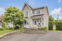 4504 Rue Thomas-Chapais  Lévis (Desjardins), QC G6W 7V3