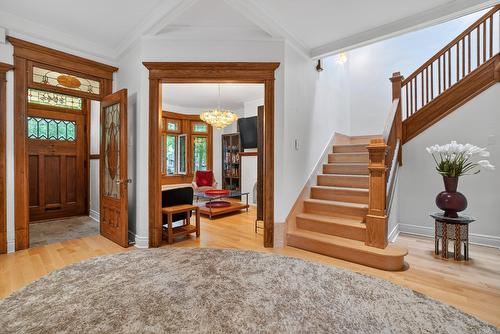 Hall - 3546 Av. Marcil, Montréal (Côte-Des-Neiges/Notre-Dame-De-Grâce), QC 