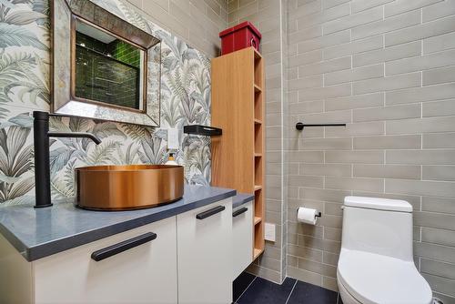 Bathroom - 3546 Av. Marcil, Montréal (Côte-Des-Neiges/Notre-Dame-De-Grâce), QC 