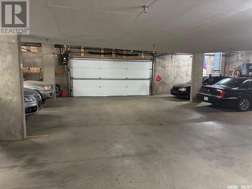 306 530 J Avenue S, Saskatoon, SK - Indoor Photo Showing Garage