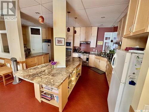 306 530 J Avenue S, Saskatoon, SK - Indoor