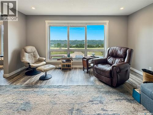 6 Valley View Drive, North Battleford Rm No. 437, SK - Indoor Photo Showing Living Room