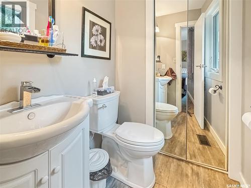6 Valley View Drive, North Battleford Rm No. 437, SK - Indoor Photo Showing Bathroom