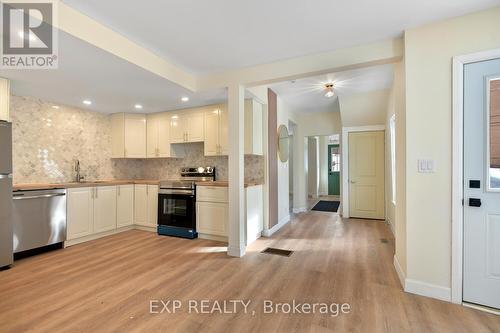 108 George Street, Brockville, ON - Indoor Photo Showing Kitchen With Upgraded Kitchen