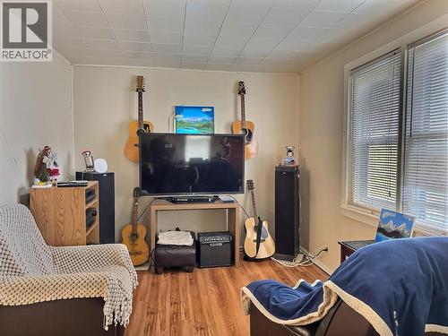 213 Bell Street, Chase, BC - Indoor Photo Showing Bedroom